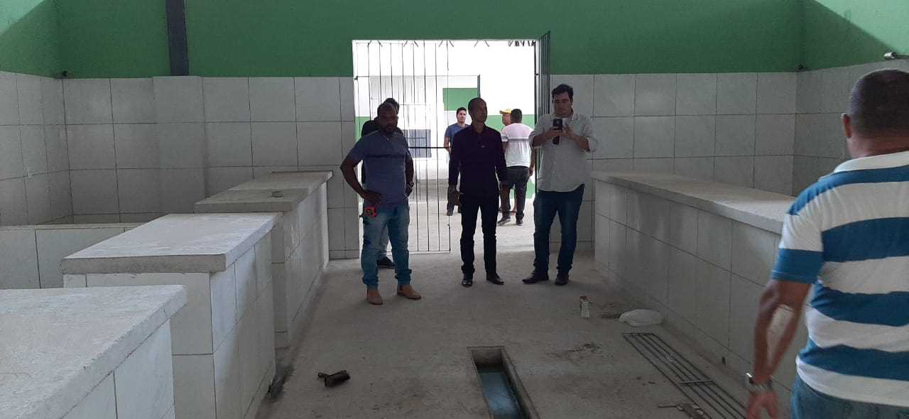 Camacã: Engenheiro realiza visita técnica no Centro de Abastecimento e na Feira livre de São João do  Panelinha